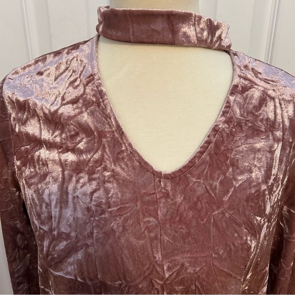 NANETTE LEPORE Crushed Velvet Choker-Style Top - Picture 3 of 10